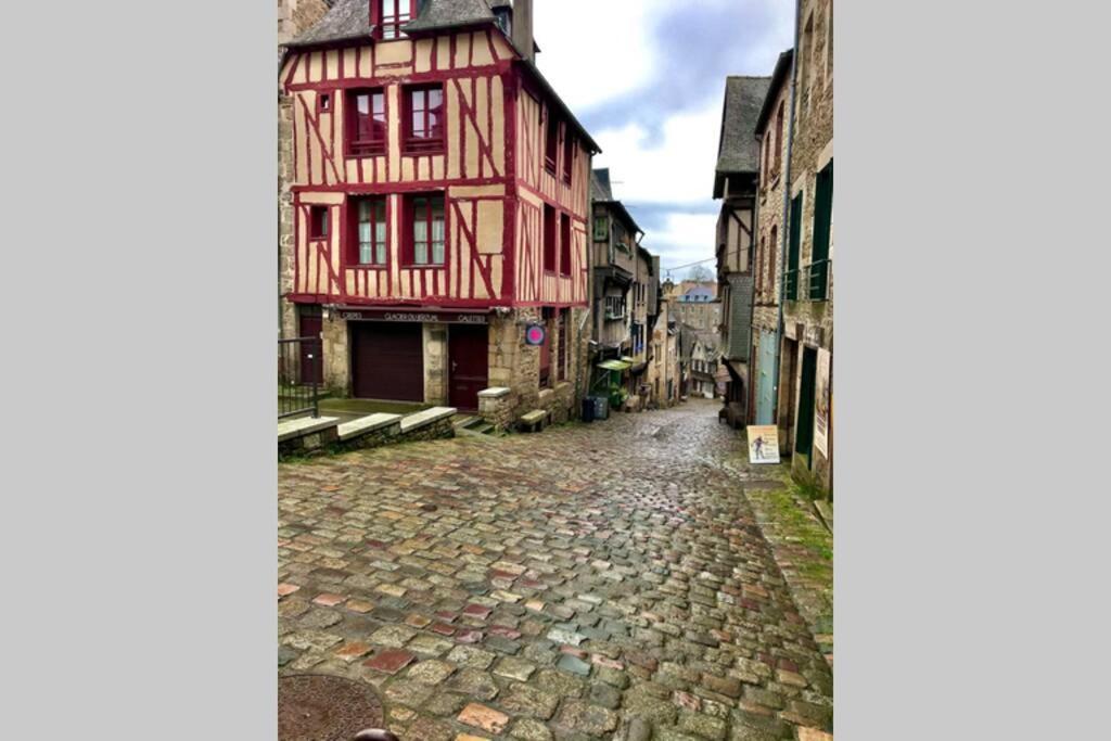 T2 Situe Au Coeur Du Centre Historique De Dinan Apartment Екстериор снимка